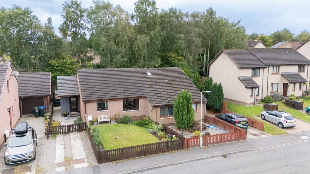 Property photo 1 of 27