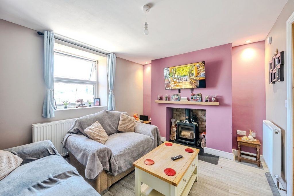 Property photo 3 of 20 Pbox-Img.Jpg