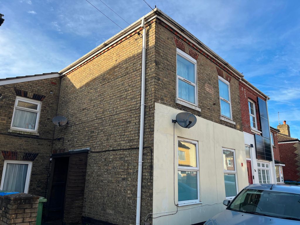 Property photo 2 of 6