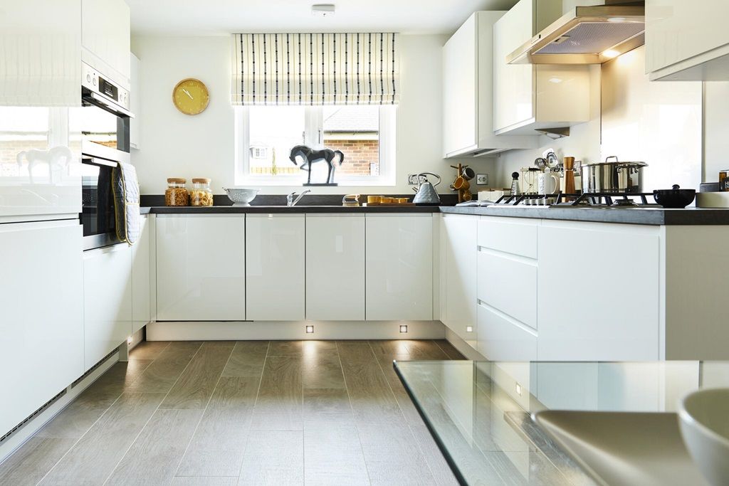 Property photo 3 of 11 Beautifully Designed With Ample Storage