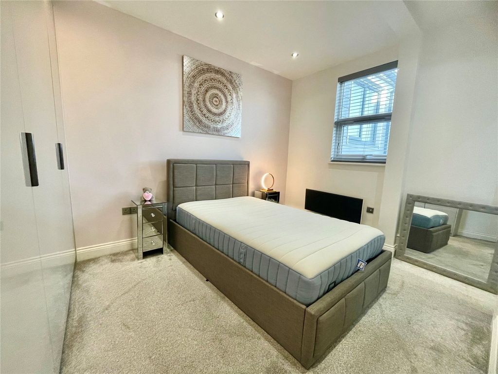 Additional image 10 of 2 bed flat for saleGlovers Court, Preston, Lancashire PR1