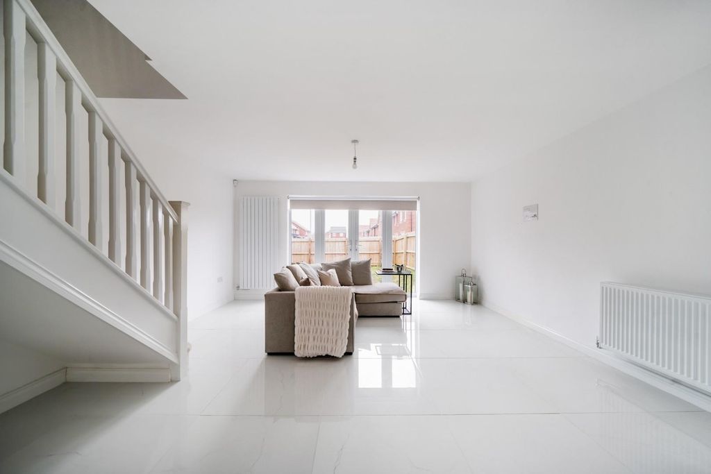 Property photo 2 of 10 1116173 (2).Jpg