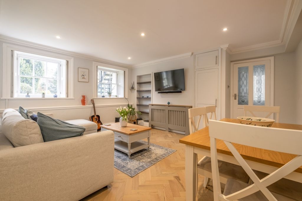 Property photo 3 of 13 The-Green-0011