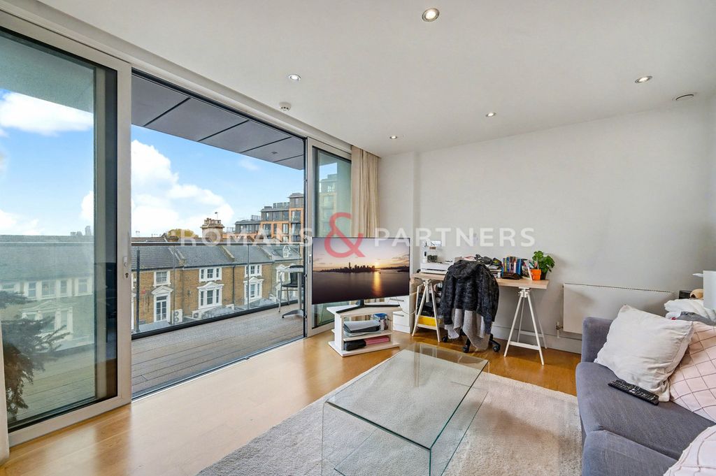 Property photo 2 of 13