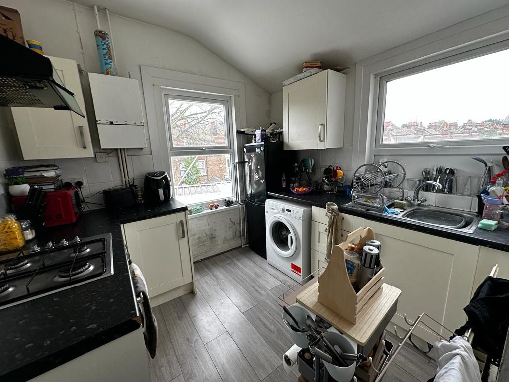 Property photo 3 of 16 2324272