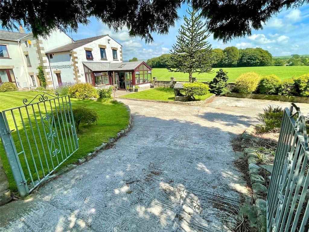 Property photo 1 of 23 External