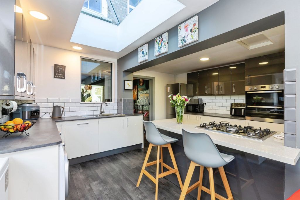 Property photo 2 of 17