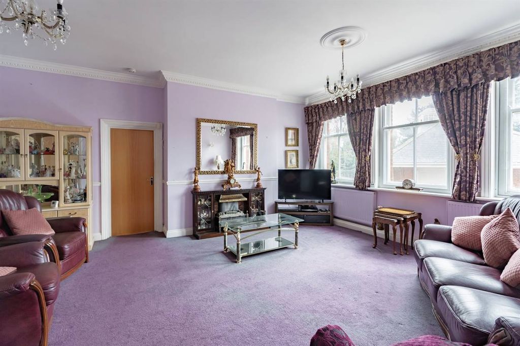 Property photo 3 of 23