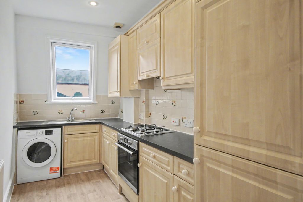 Property photo 3 of 10 3.Jpg