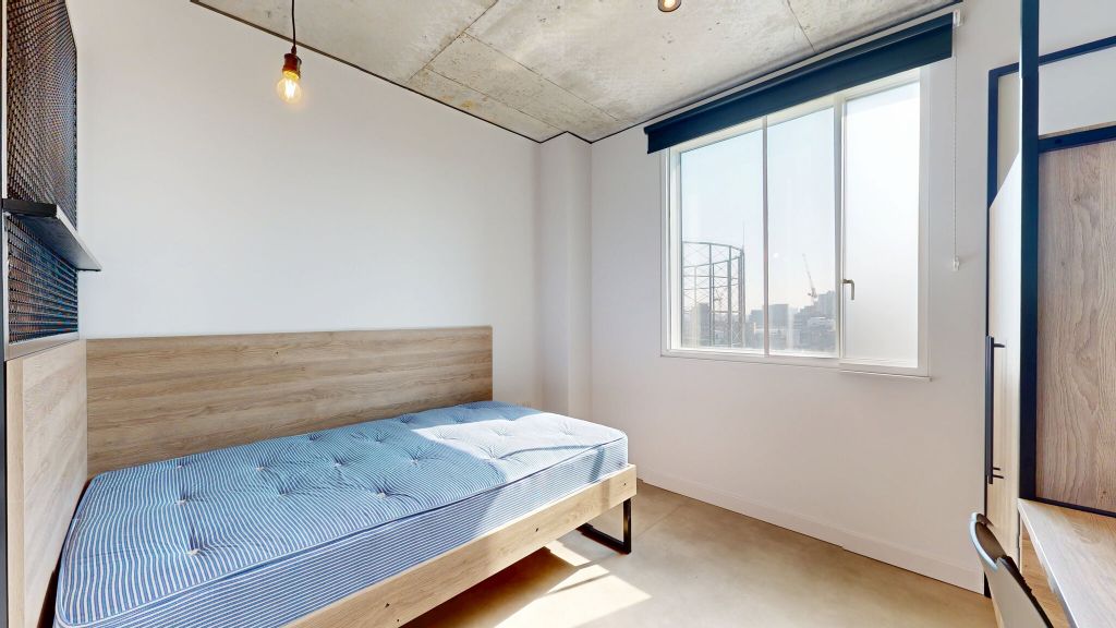 Property photo 1 of 19 Bedroom