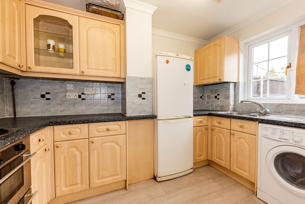 Property photo 2 of 14