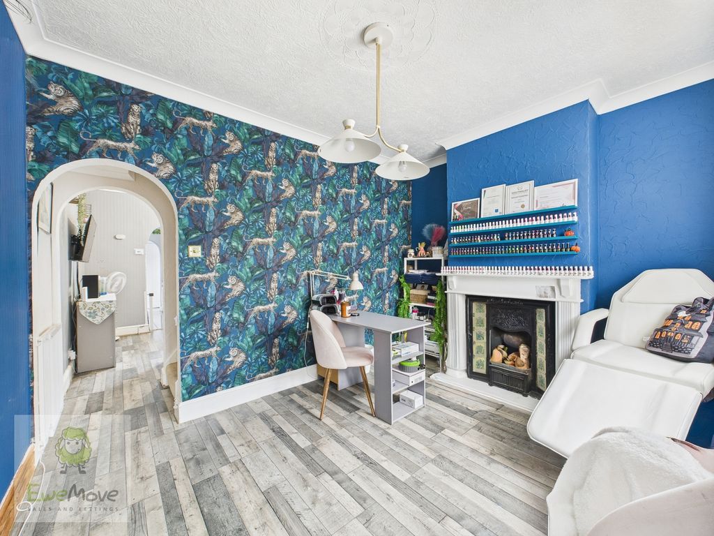 Property photo 2 of 14 Living Room