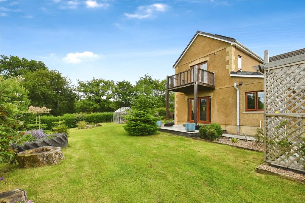 Property photo 3 of 33 Picture No. 32