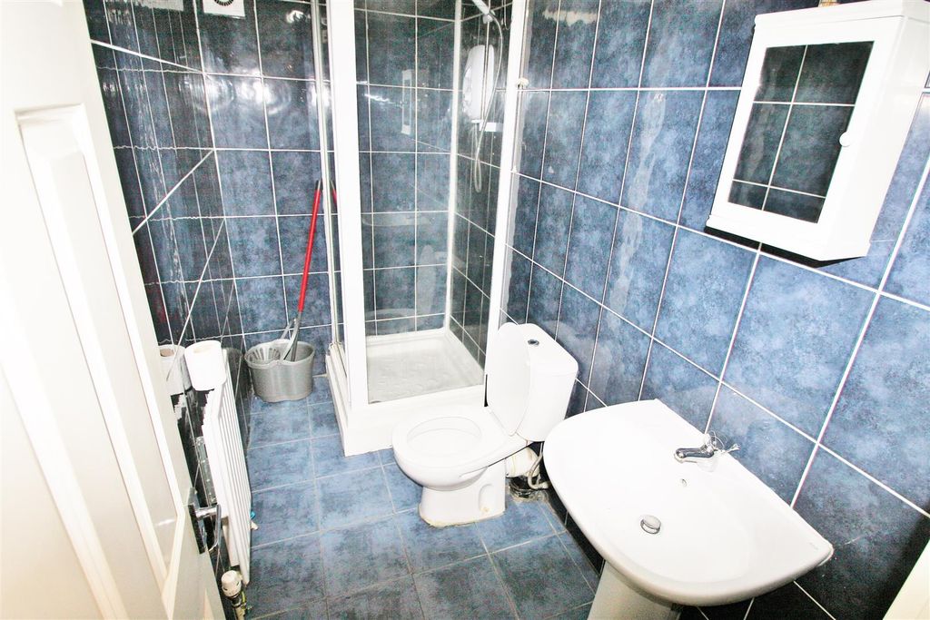 Additional image 10 of 5 bed terraced house to rentNewport Gardens, Headingley, Leeds LS6