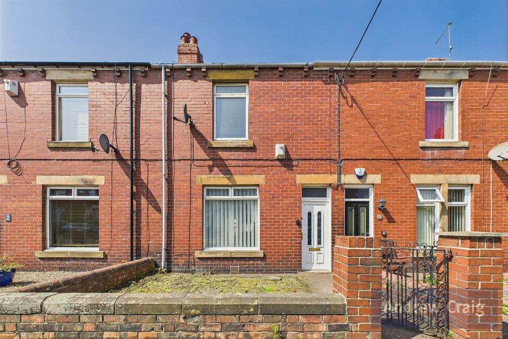 Property photo 1 of 10 (Main)