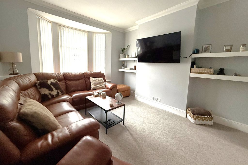 Property photo 2 of 21 Picture No. 04