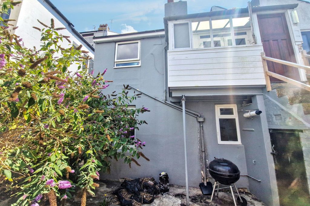 Property photo 3 of 12 3A Finsbury Road, Brighton, Bn2 9Uu