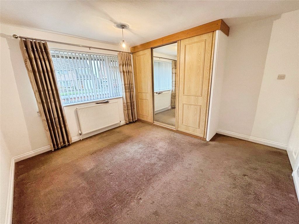 Property photo 3 of 10 Bedroom 1