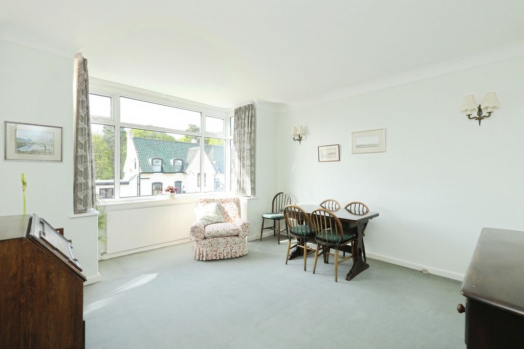 Property photo 3 of 16 Photo