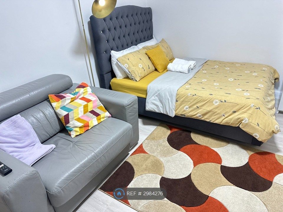 Property photo 1 of 13 Room With Soha Bed