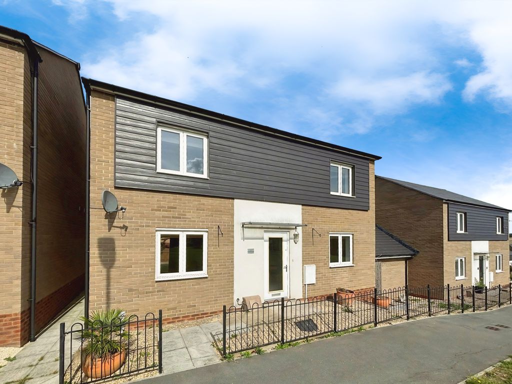 Property photo 1 of 25 93Bf131A-4142Afe5-8Af4-4c34-8c01-8F5F40031F25