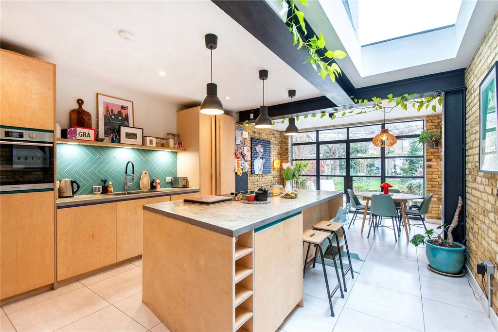 Property photo 1 of 12 Open Plan Living