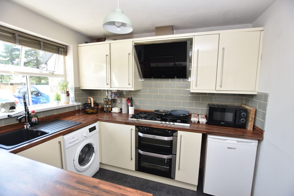 Property photo 3 of 13