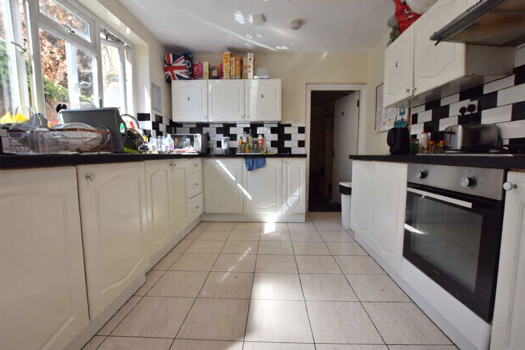 Property photo 2 of 12 Photo 1