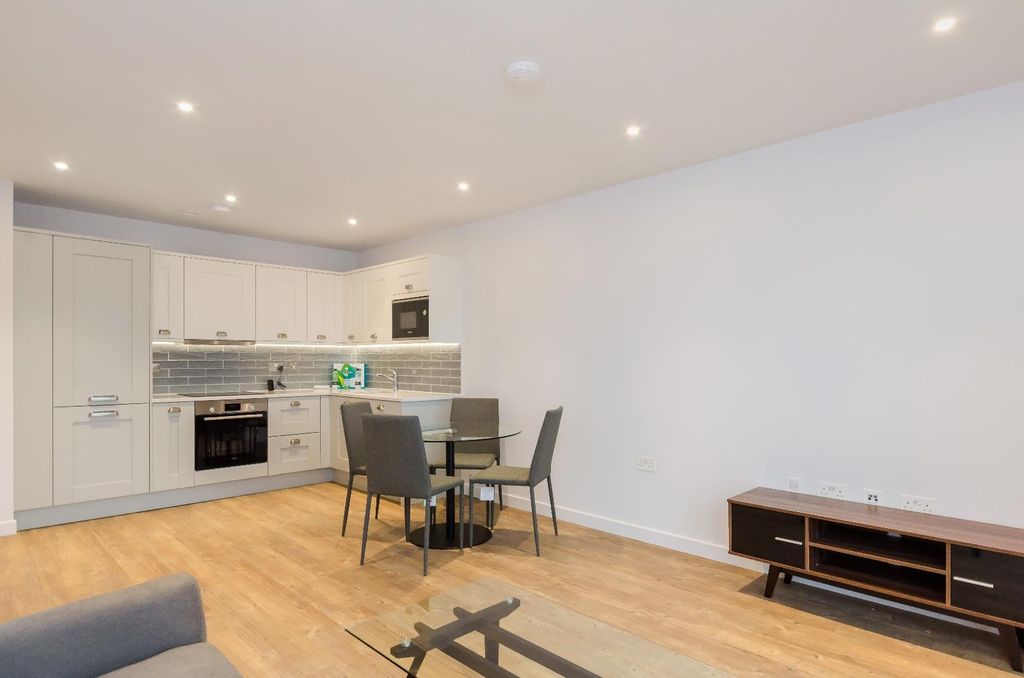 Property photo 2 of 12 Picture 2