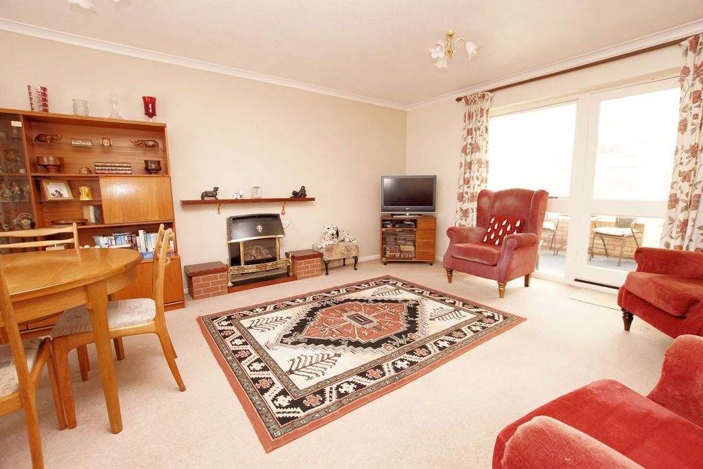 Property photo 3 of 13 Lounge/Dining Room