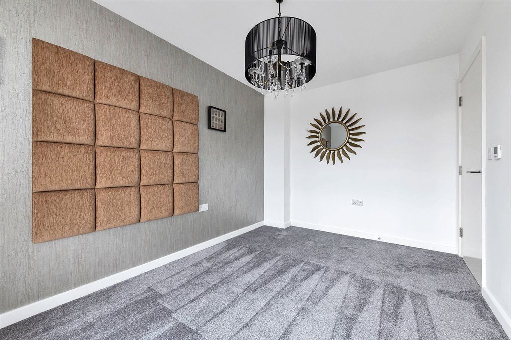 Additional image 8 of 2 bed flat for saleGlenalmond Avenue, Cambridge CB2