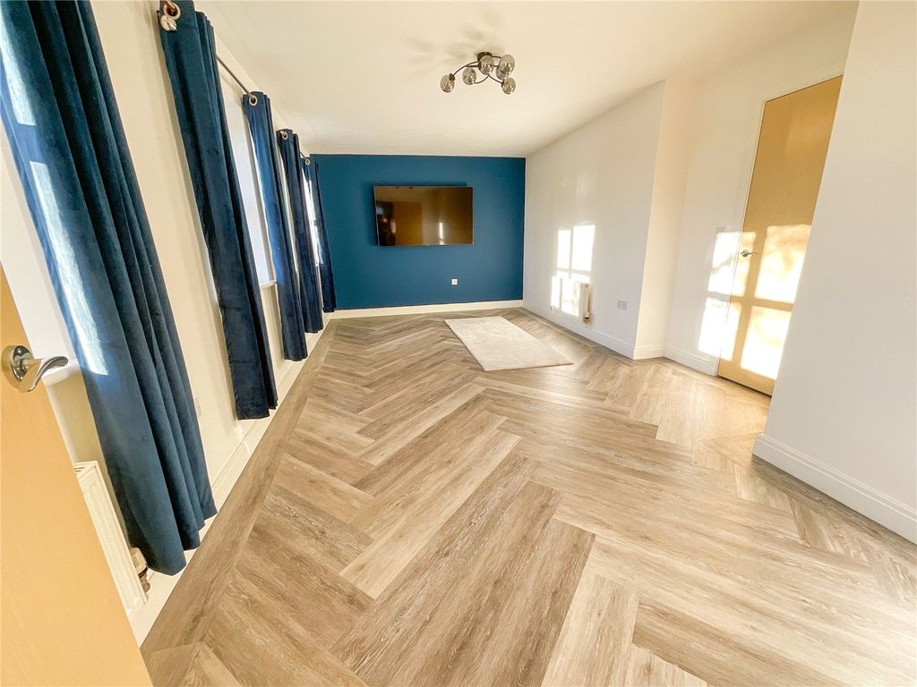 Property photo 2 of 11 Picture No. 08