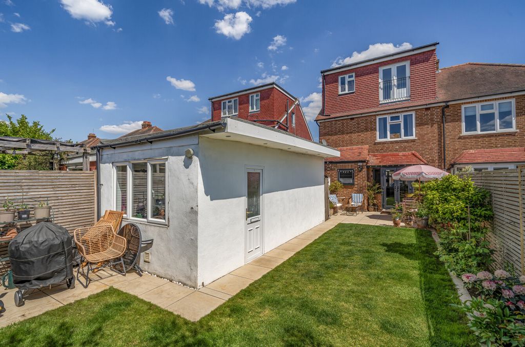 Property photo 2 of 17 2-681F49976207B-1...