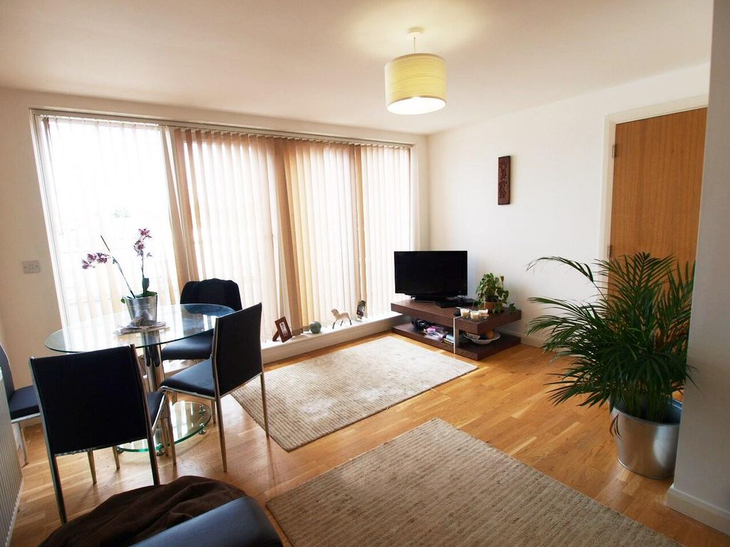 Property photo 1 of 6 Living Room