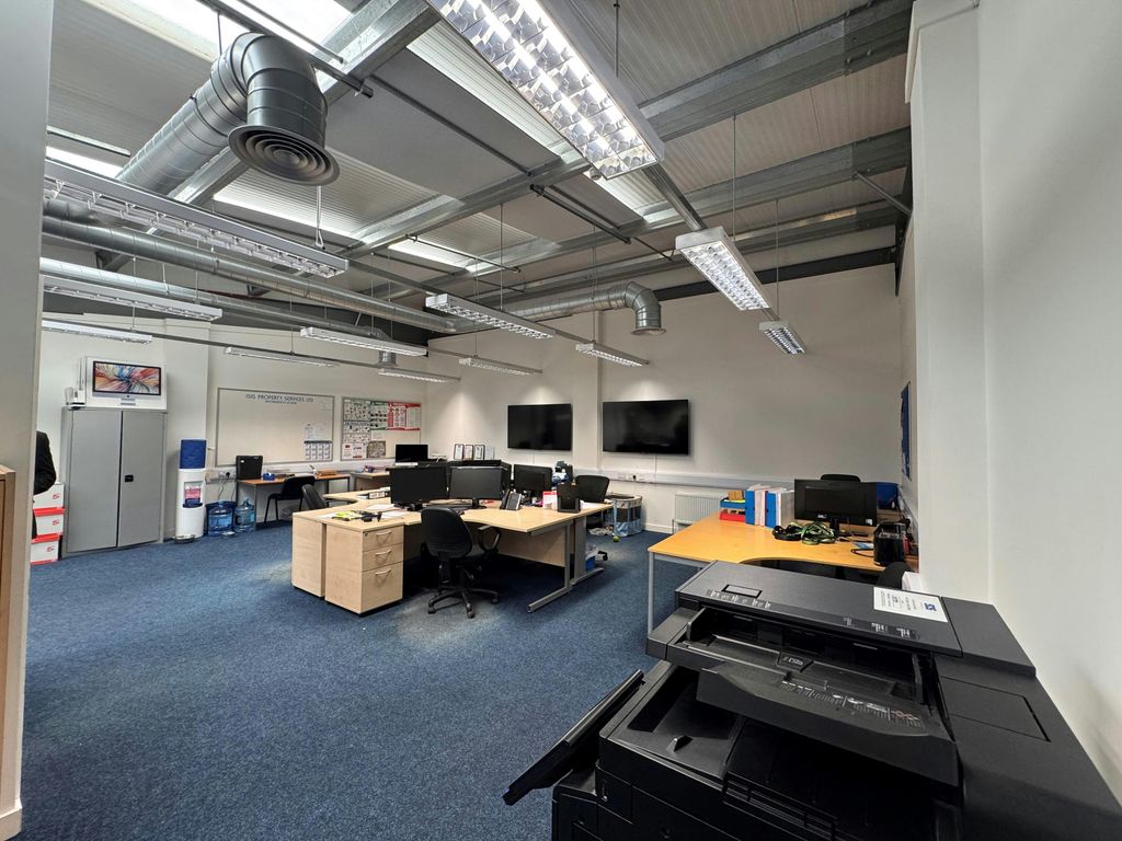 Property photo 3 of 7 Offices.Jpg