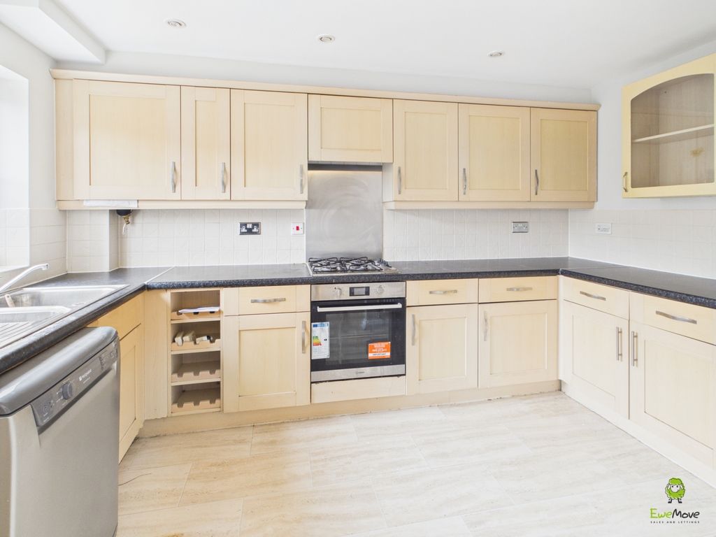 Property photo 2 of 10 Presented By James At Ewemove Bexleyheath And Dart