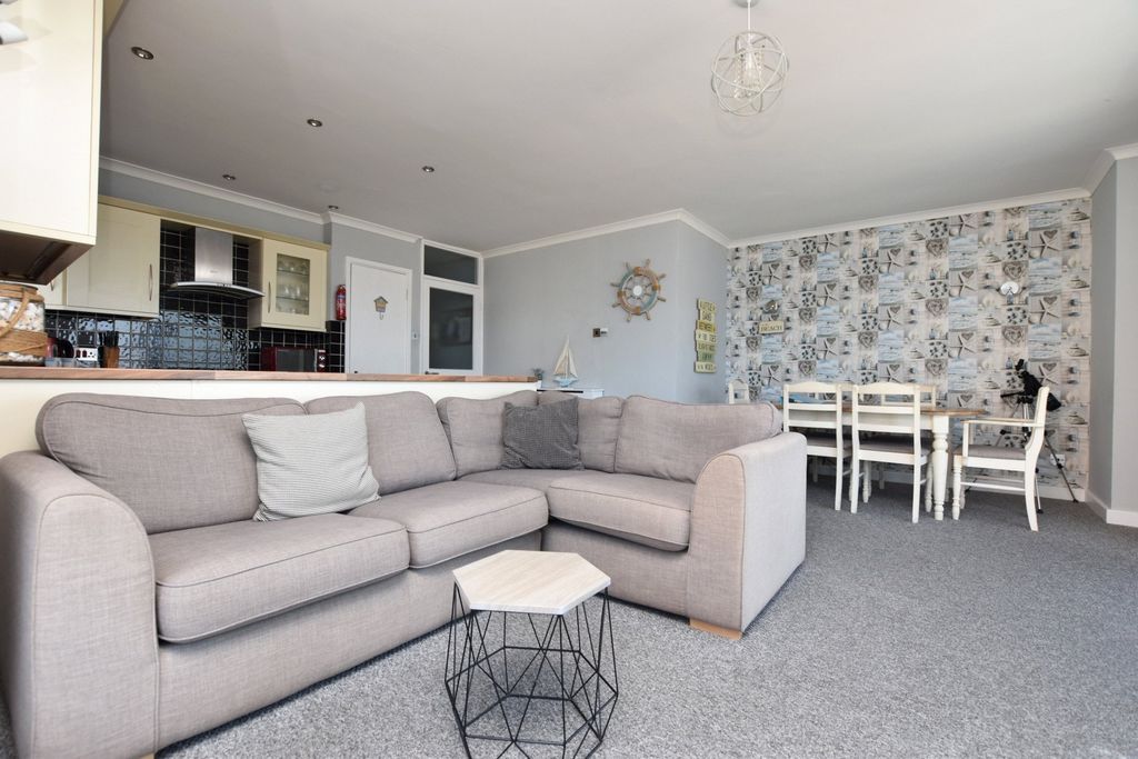 Property photo 2 of 15 Picture No. 02