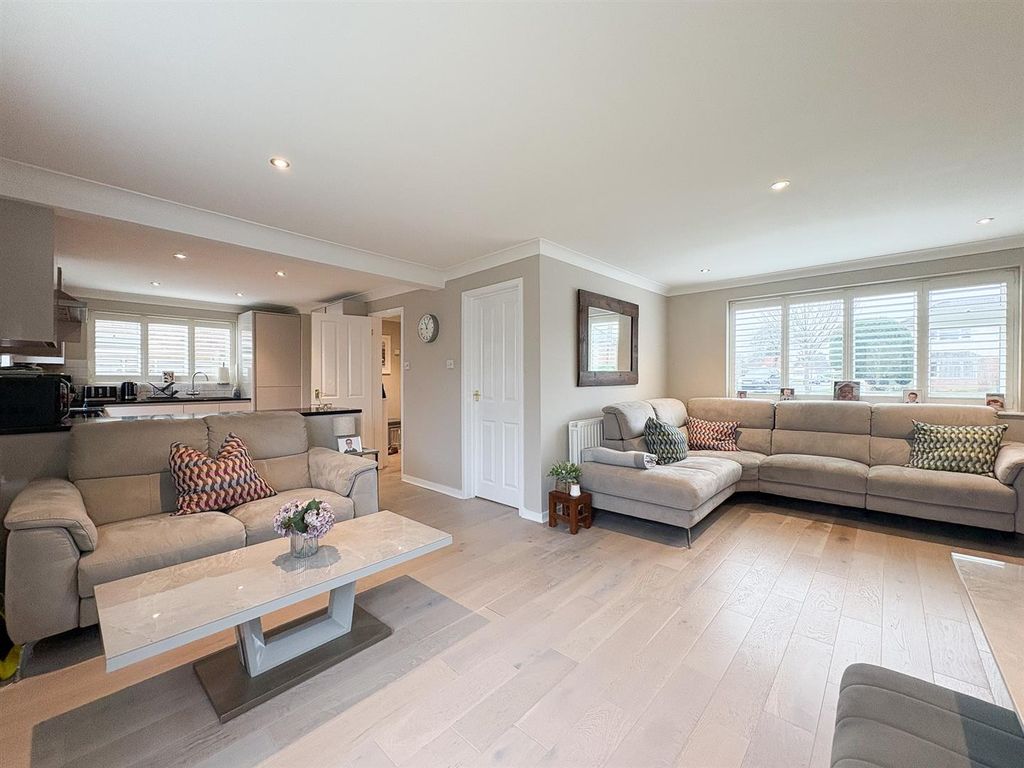 Property photo 3 of 19 Living Room-17.Jpg