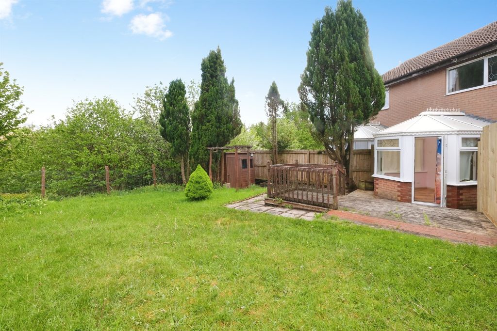 Property photo 2 of 12