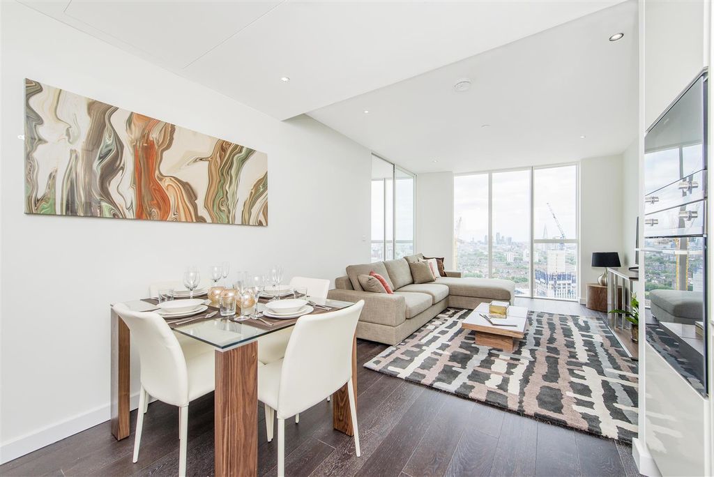 Property photo 2 of 18 Reception