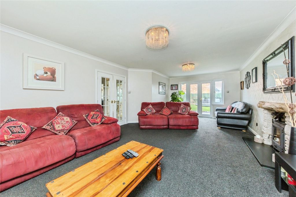 Property photo 2 of 25 Picture No. 16