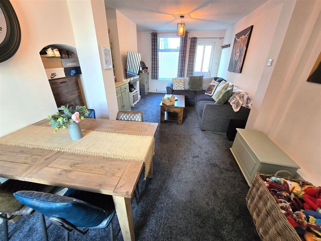 Property photo 2 of 14 Lounge/Diner