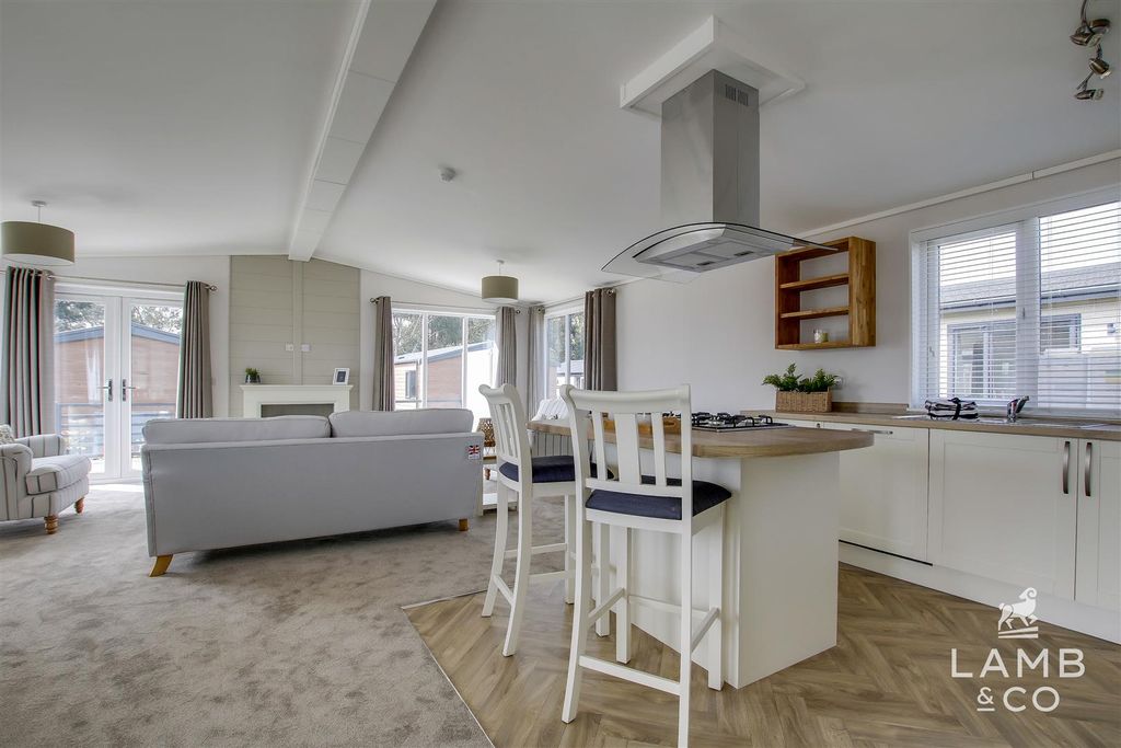 Property photo 2 of 12 _Mg_3741-_Mg_3743.Jpg