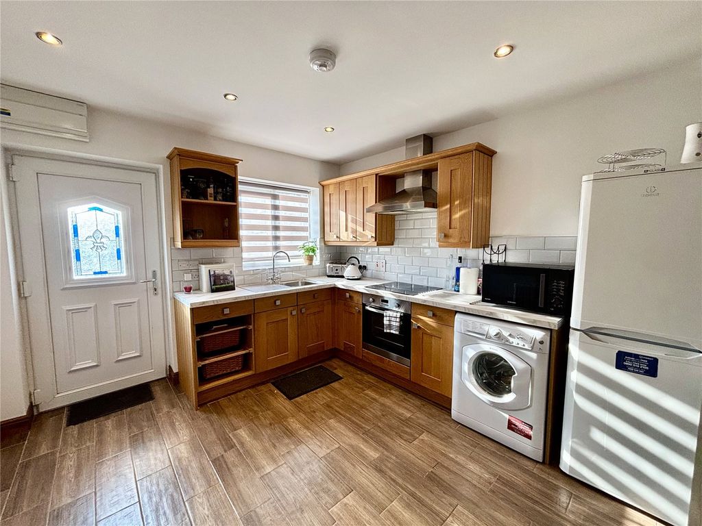 Property photo 2 of 7 Picture No. 03