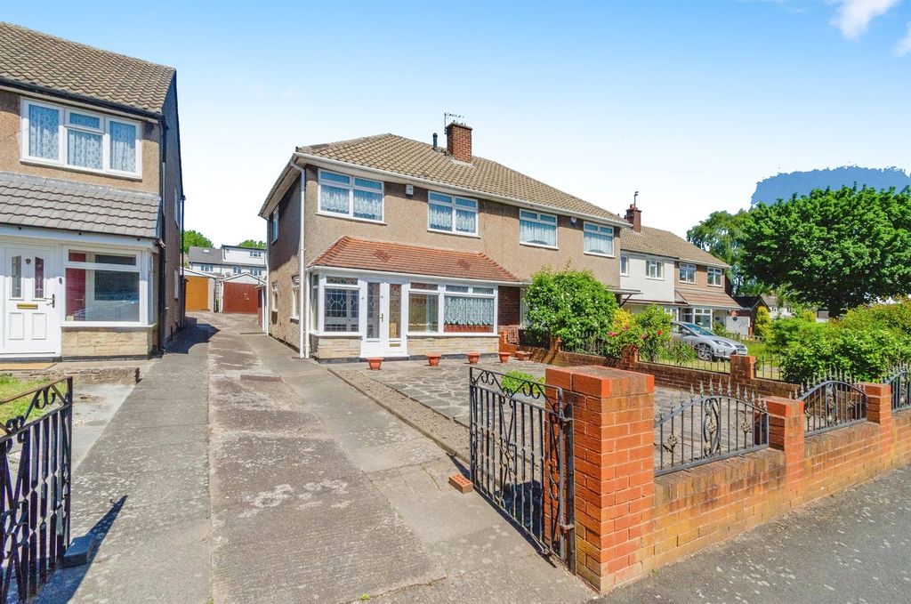 Property photo 1 of 16