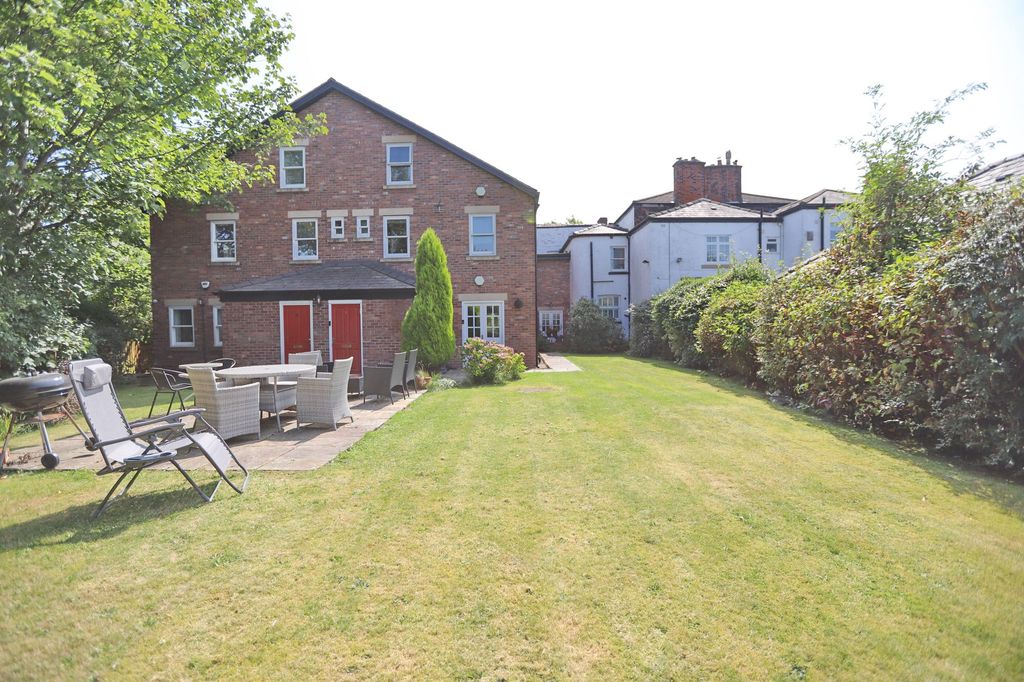 Property photo 3 of 24