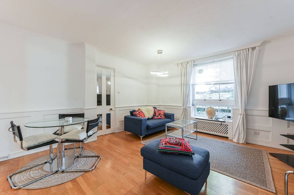 Property photo 3 of 11