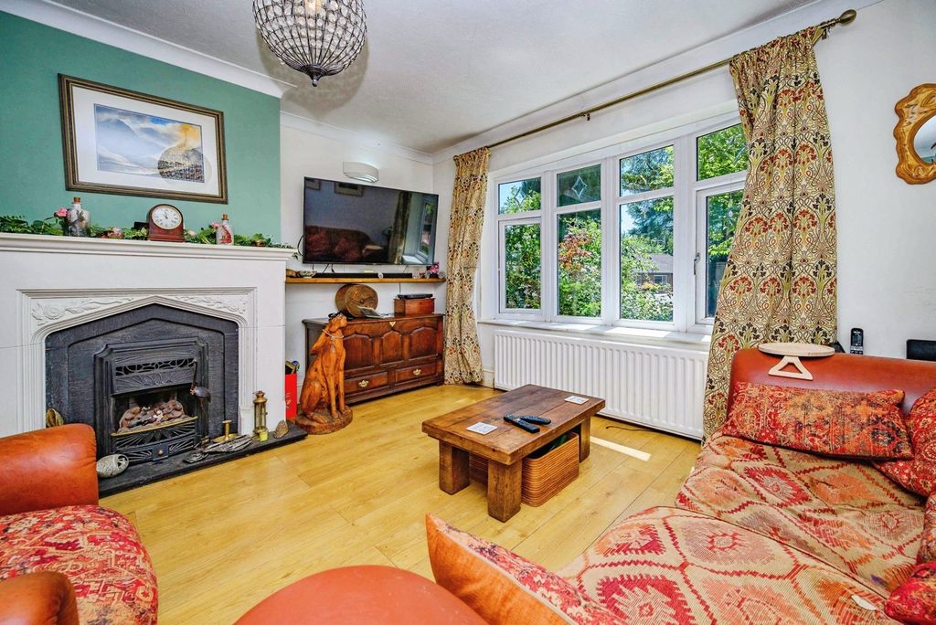 Property photo 2 of 17 Photo