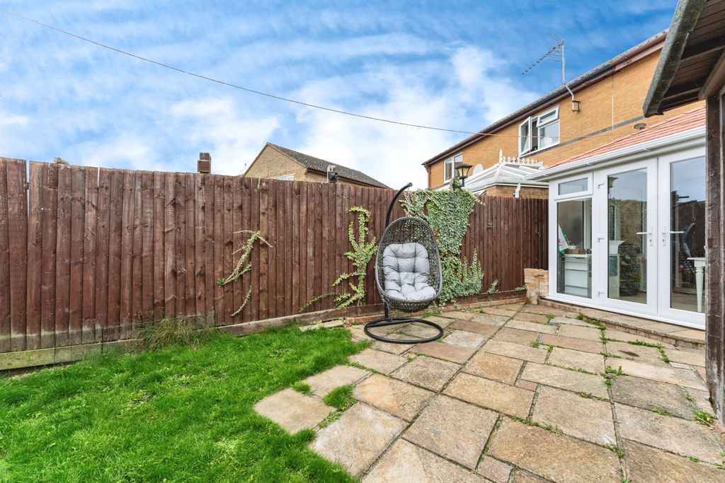 Property photo 3 of 16 Garden