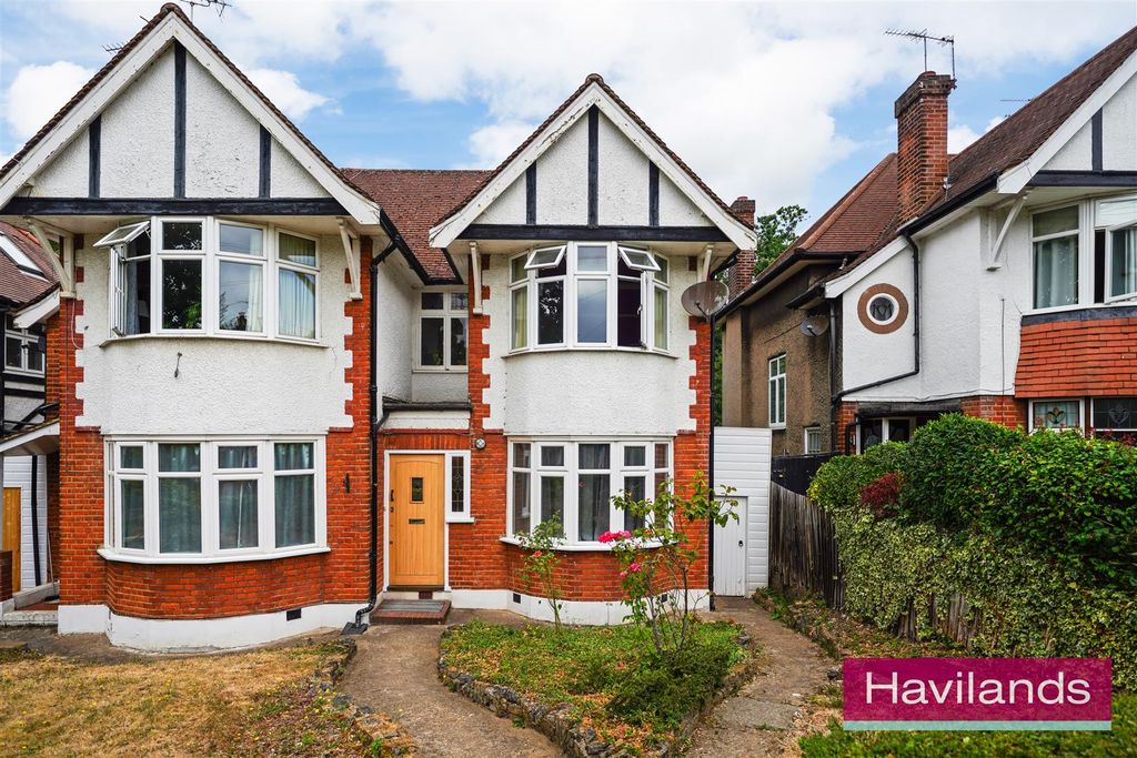 Property photo 1 of 22 The Chine-1.Jpg